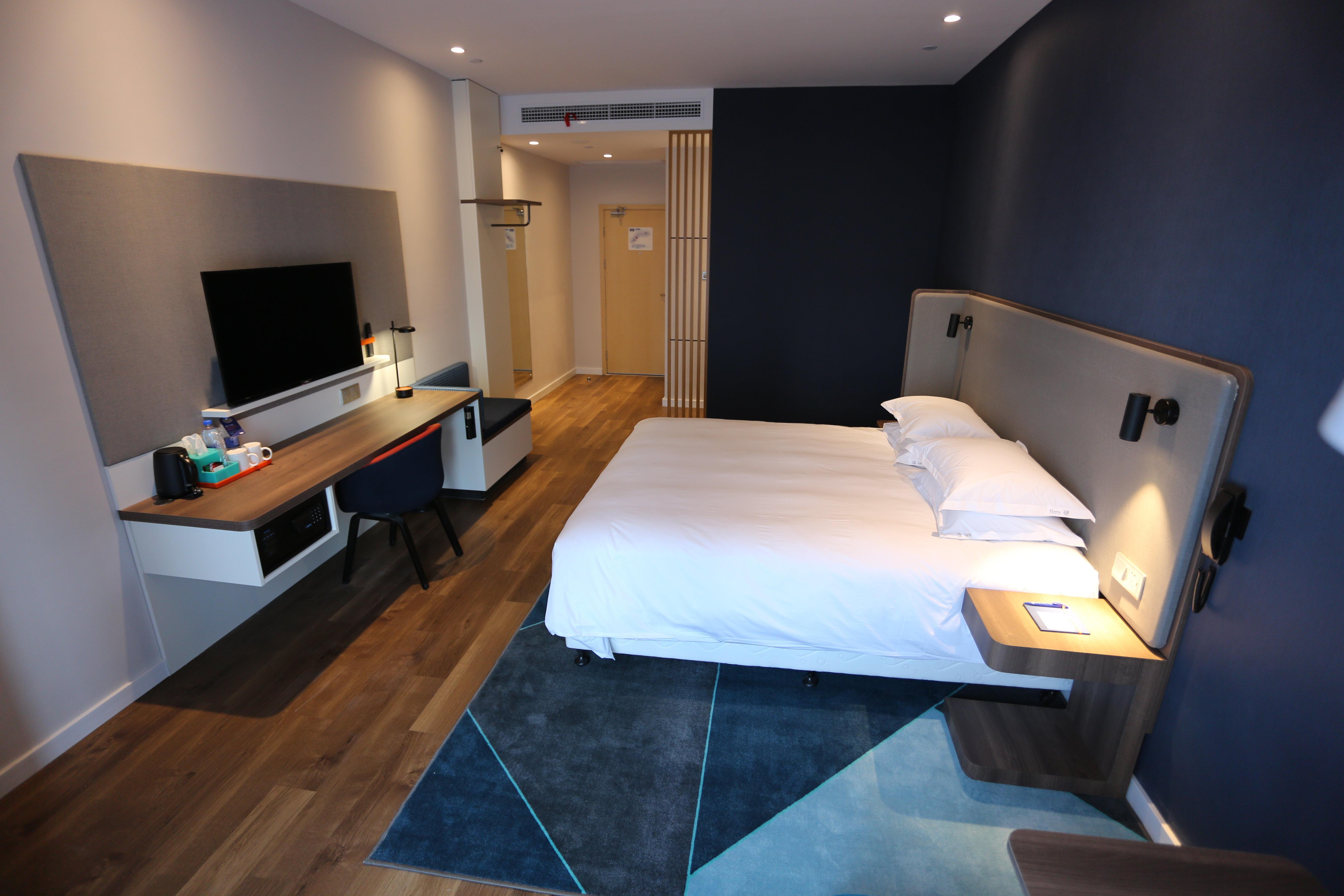 Holiday Inn Express - Wuhan Optical Valley By Ihg Exterior photo
